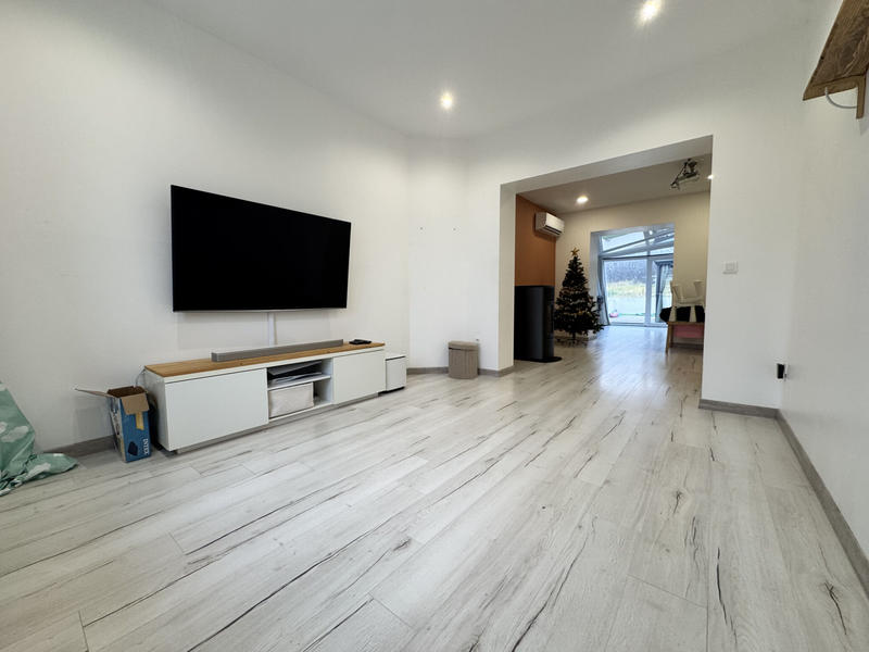 Maison - 104 m² - 4 pièces