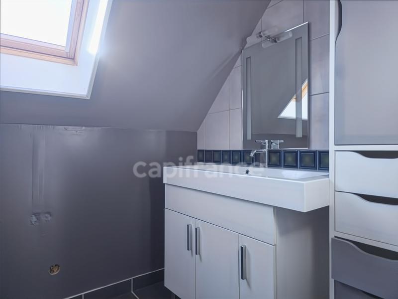 Maison - 140 m² - 8 pièces