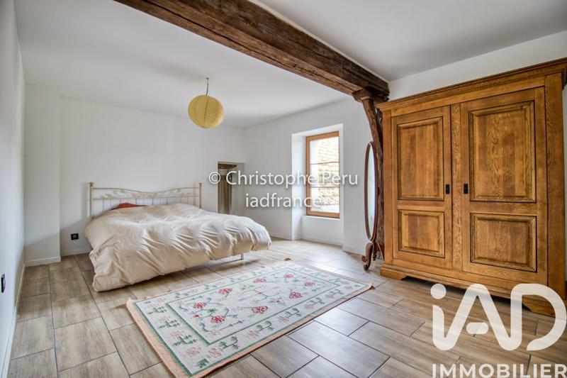 Maison - 229 m² - 9 pièces