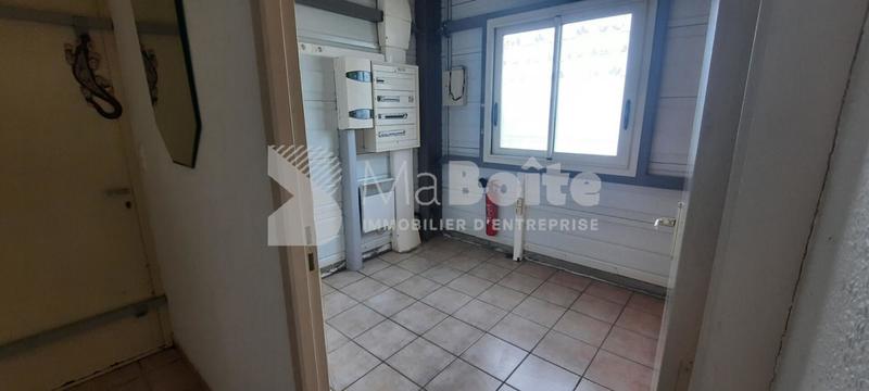 Entrepôt - 282 m² - 6 pièces