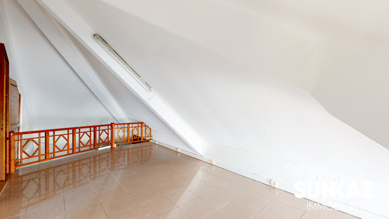 Local d'activités - 345 m²