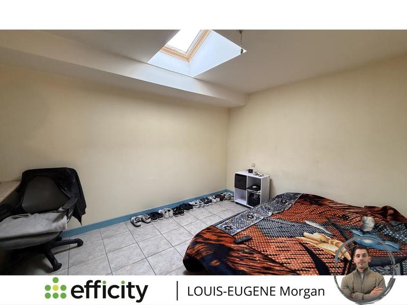 Immeuble - 150 m² - 10 pièces