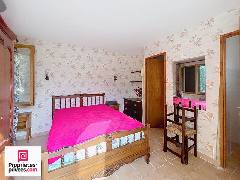 Maison - 210 m² - 7 pièces