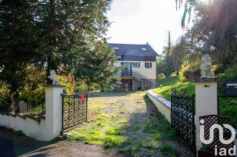 Maison - 180 m² - 7 pièces