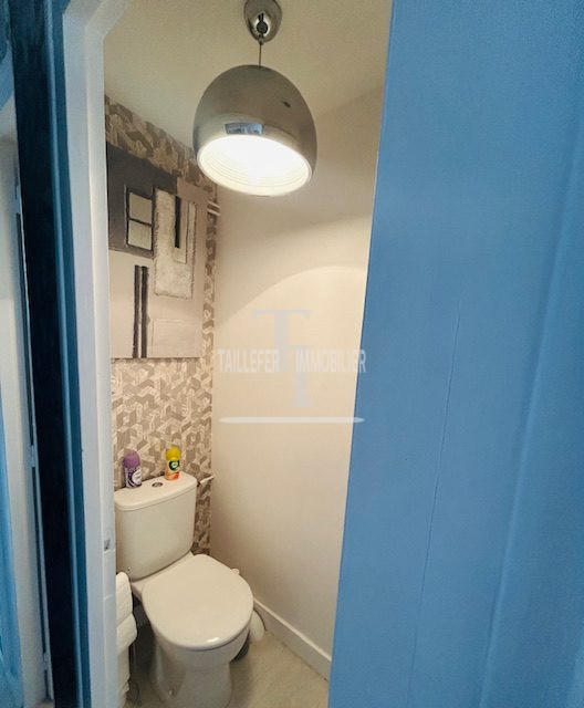 Maison - 208 m² - 7 pièces