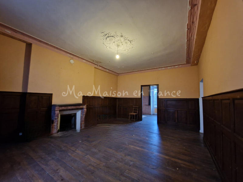 Maison - 280 m² - 13 pièces