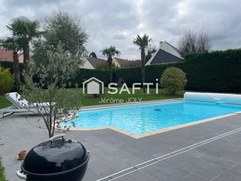 Maison - 256 m² - 9 pièces