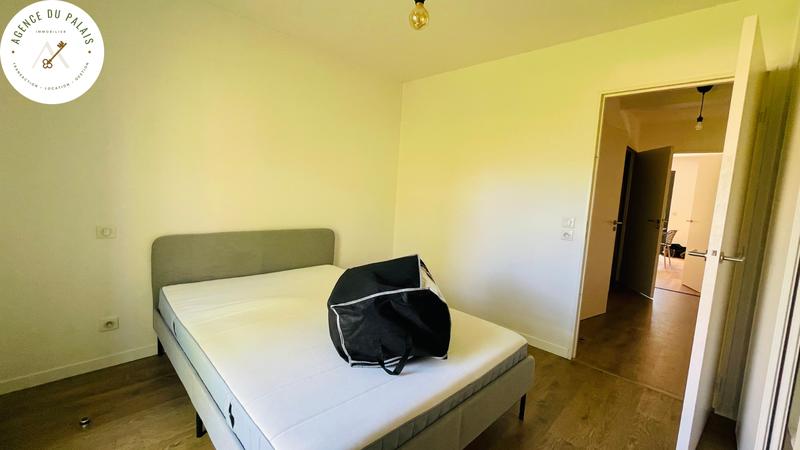 Appartement - 90 m² - 3 pièces