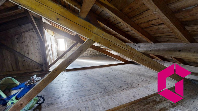 Maison - 700 m² - 12 pièces