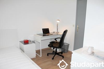 Chambre - 11 m² - 1 pièce