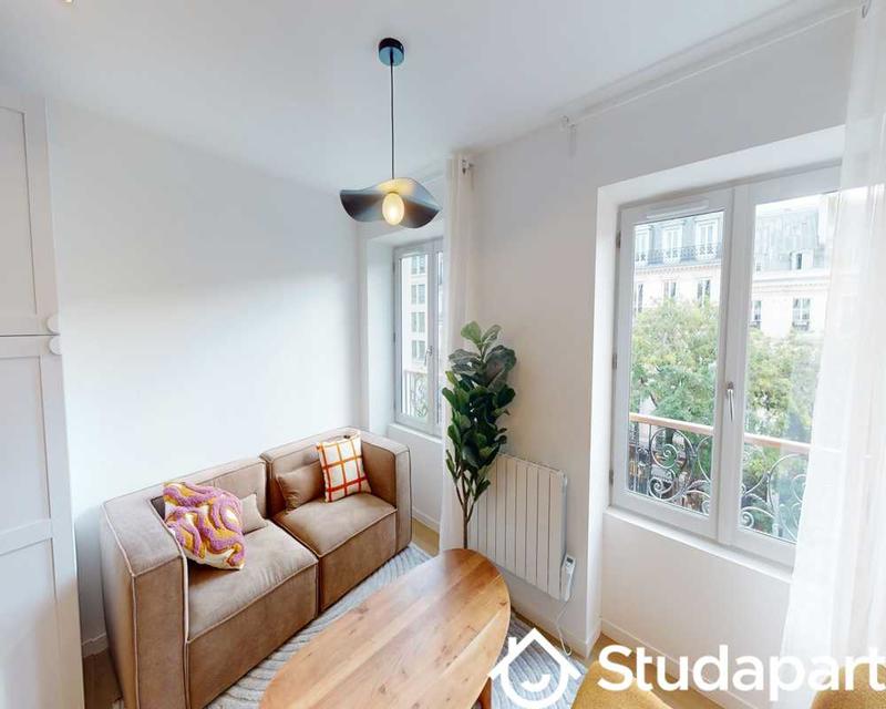 Chambre - 180 m² - 1 pièce