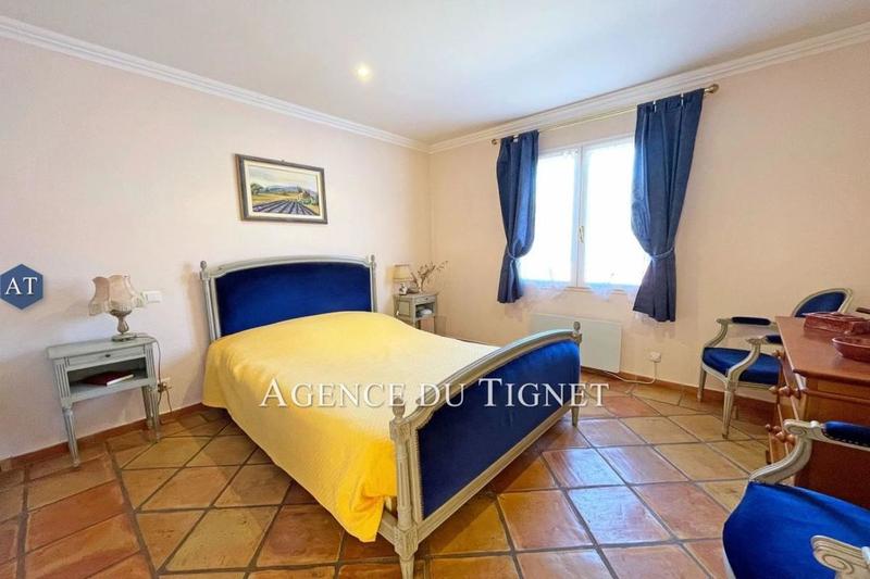 Maison traditionnelle - 156 m² - 6 pièces