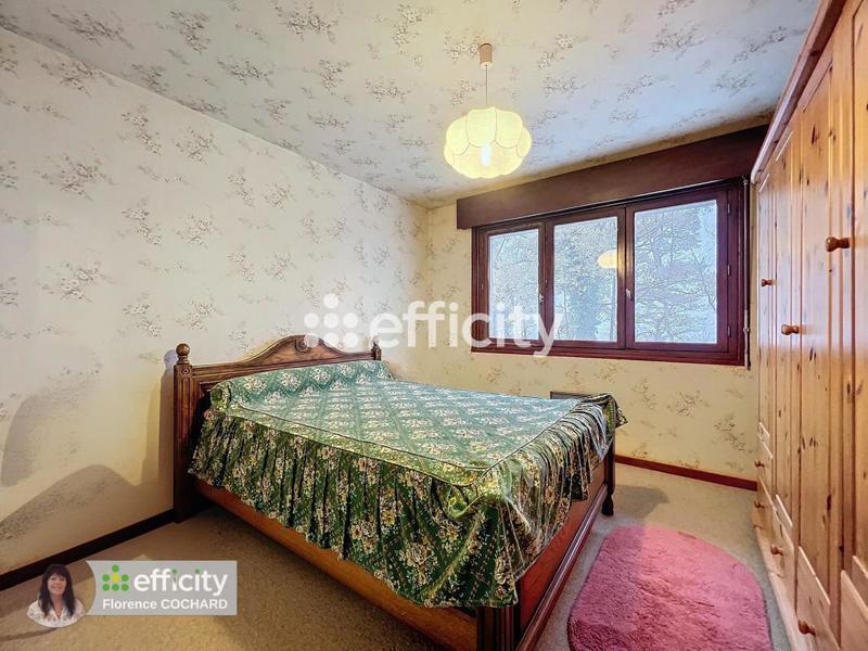 Maison - 220 m² - 7 pièces