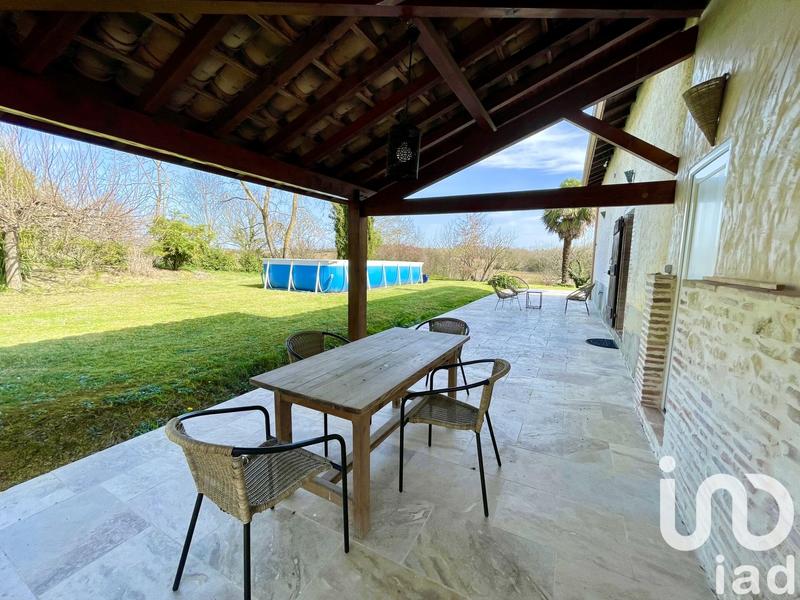 Maison - 235 m² - 6 pièces