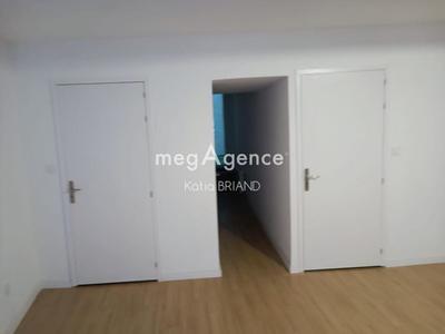 Local commercial - 46 m² - 2 pièces