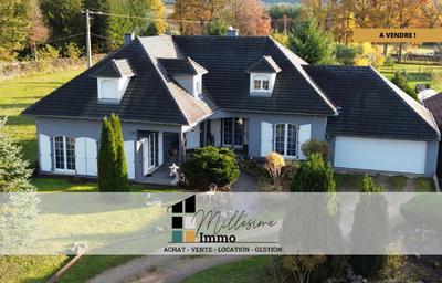 Maison - 250 m² - 9 pièces