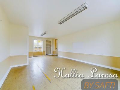 Maison - 275 m² - 8 pièces