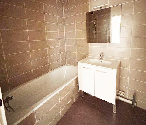 Appartement - 75 m² - 3 pièces