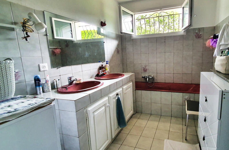 Maison - 196 m² - 8 pièces