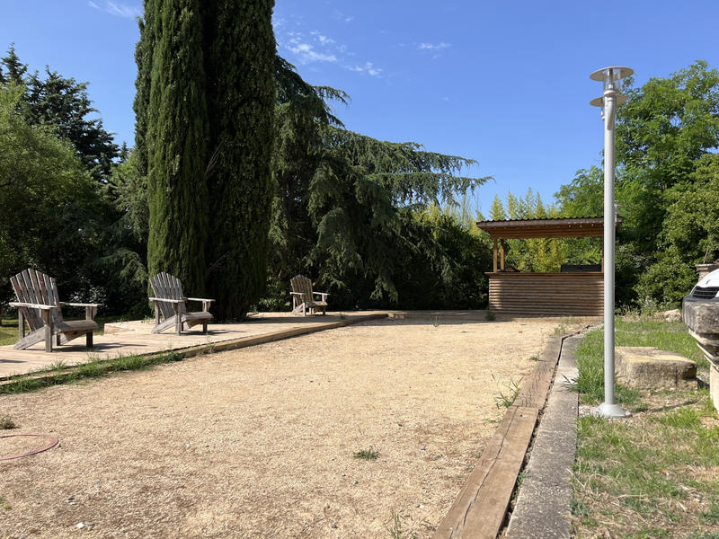 Mas - 730 m² - 11 pièces