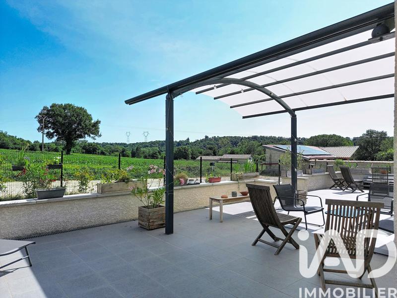 Maison - 255 m² - 7 pièces