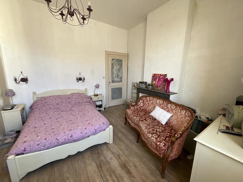 Maison - 210 m² - 6 pièces