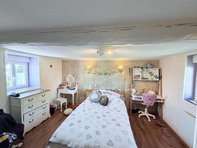 Maison - 180 m² - 5 pièces