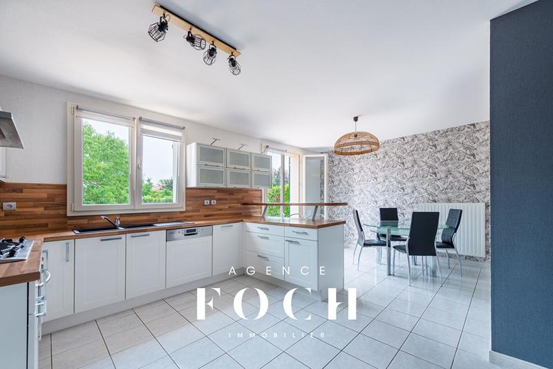 Maison - 158 m² - 6 pièces