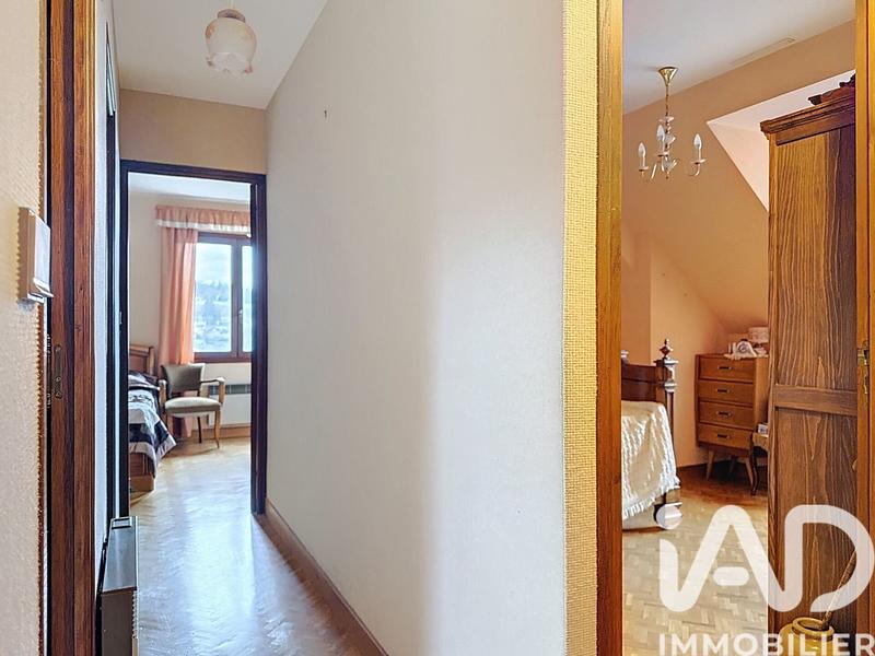 Maison - 180 m² - 6 pièces