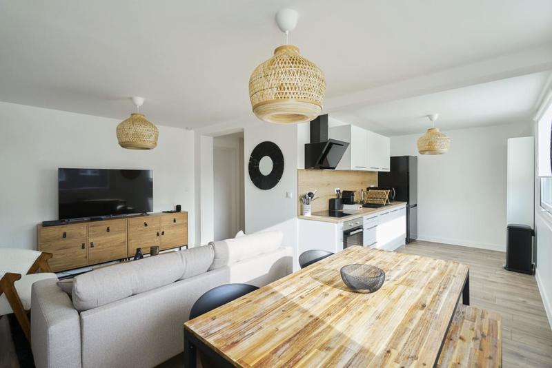 Appartement - 85 m² - 5 pièces