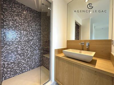 Villa - 180 m² - 5 pièces