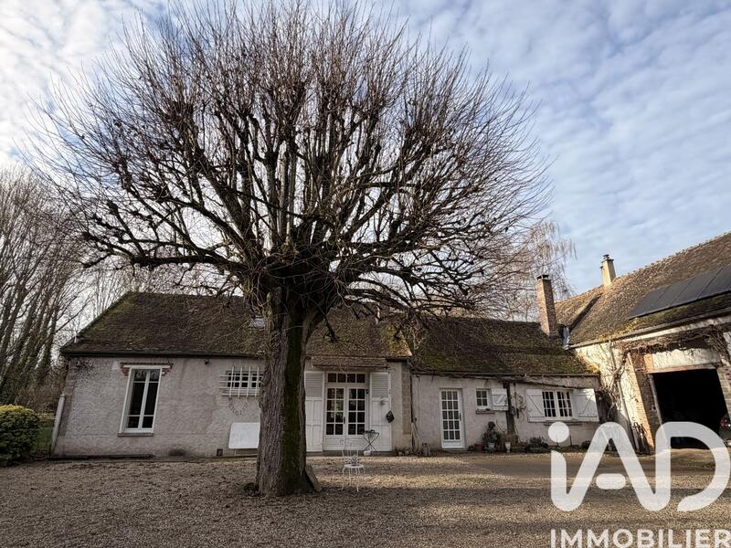 Maison - 320 m² - 11 pièces