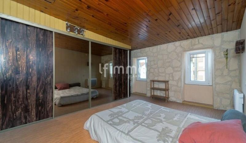 Maison traditionnelle - 103 m² - 5 pièces