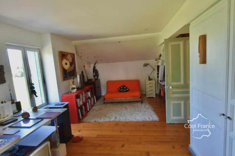 Demeure - 157 m² - 5 pièces