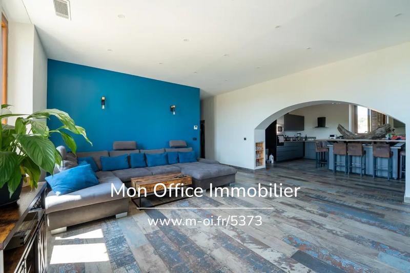 Loft - 153 m² - 5 pièces