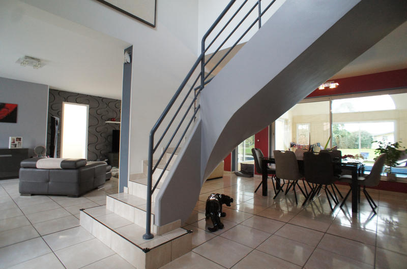 Maison - 343 m² - 7 pièces