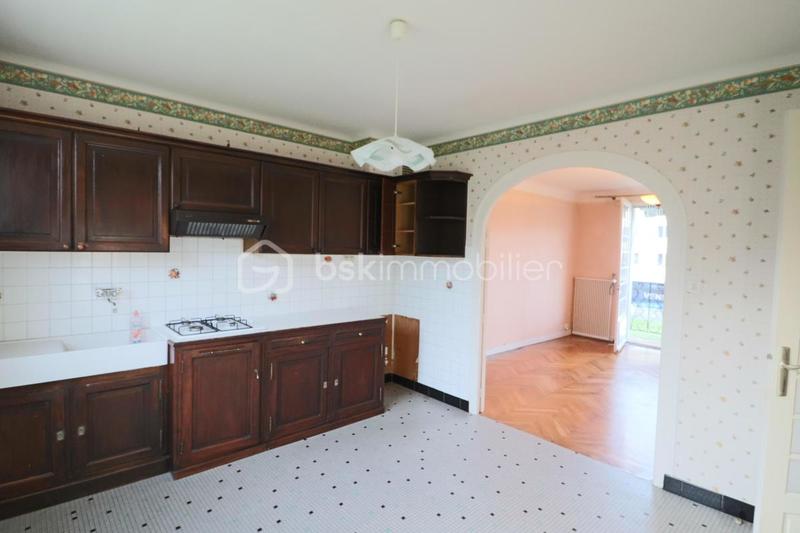 Demeure - 90 m² - 6 pièces