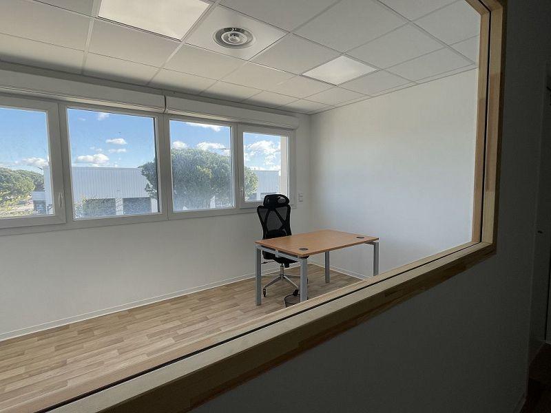 Bureau - 12 m² - 1 pièce