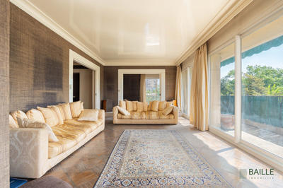 Appartement - 194 m² - 7 pièces