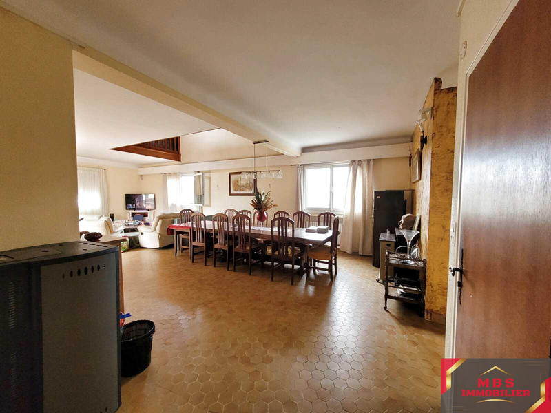 Maison - 281 m² - 7 pièces