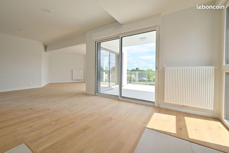 Appartement - 100 m² - 4 pièces