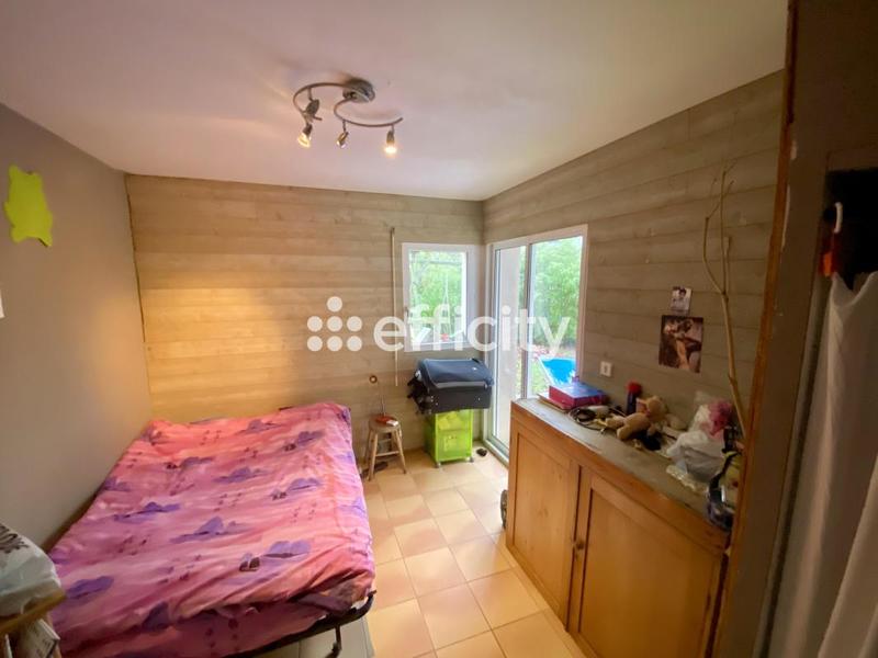 Maison - 236 m² - 7 pièces