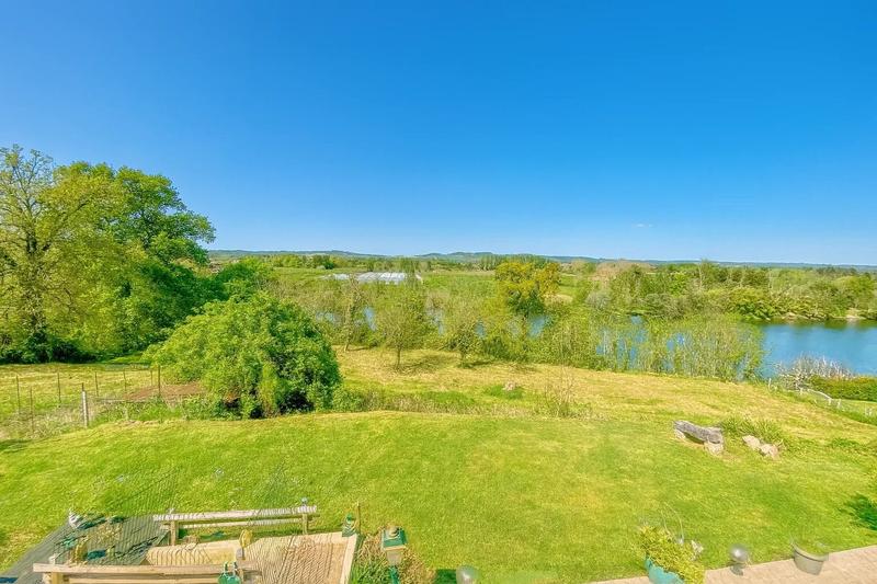 Maison - 157 m² - 10 pièces