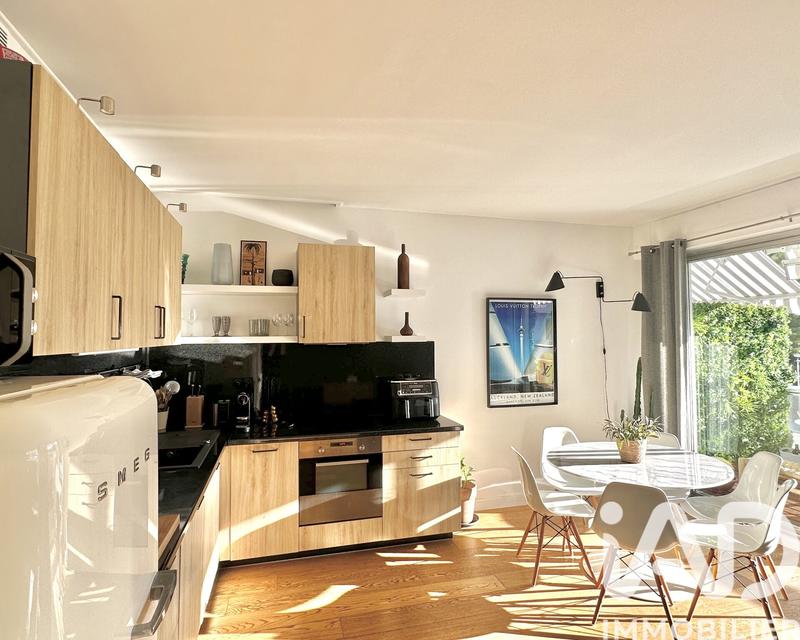 Appartement - 80 m² - 3 pièces