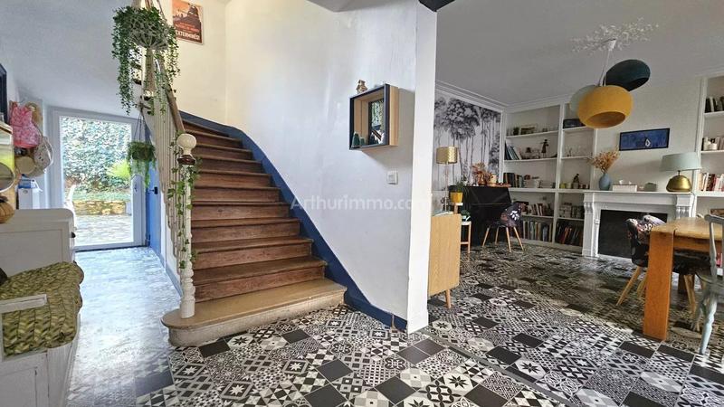 Maison - 205 m² - 7 pièces