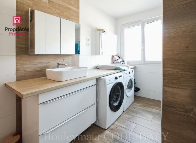 Maison - 88 m² - 4 pièces