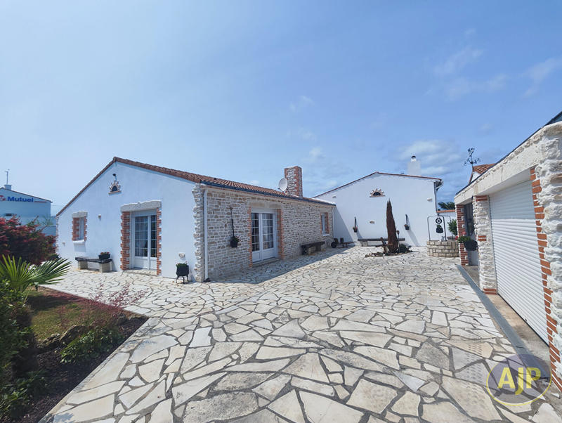 Maison - 92 m² - 4 pièces