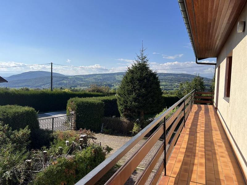 Maison traditionnelle - 135 m² - 4 pièces