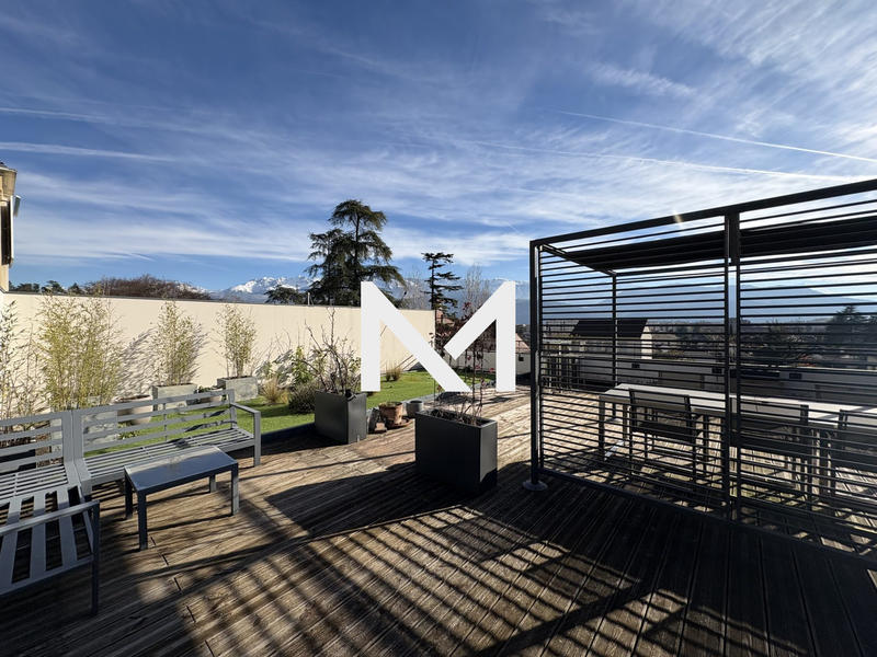 Appartement - 82 m² - 3 pièces