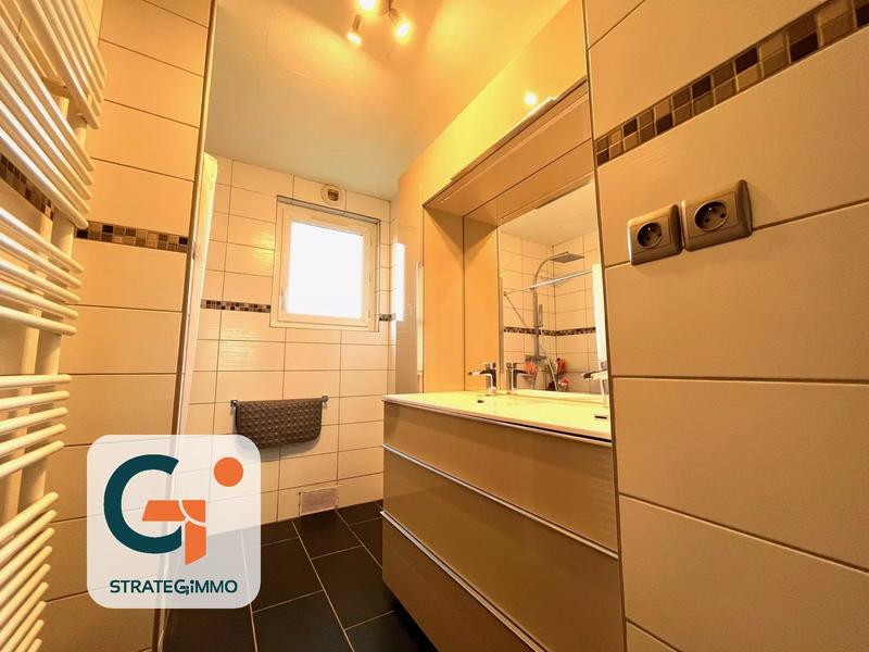 Maison - 98 m² - 6 pièces